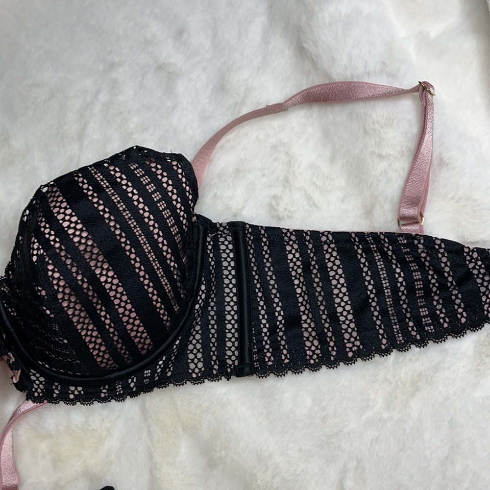 Victoria Secret Bra black Lace and Pink Rose - Picture 3 of 11